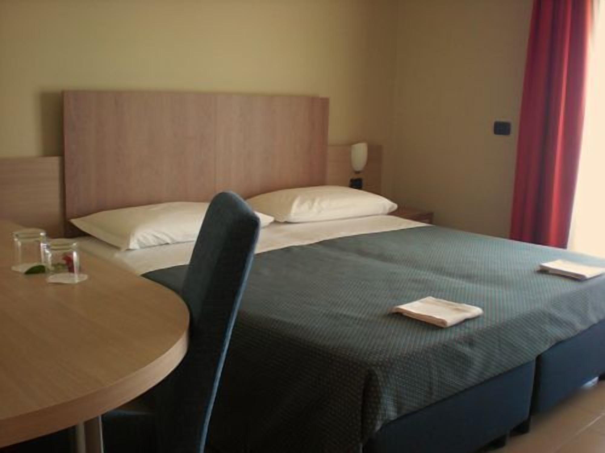 Heraclea Hotel Residence Policoro Exterior foto